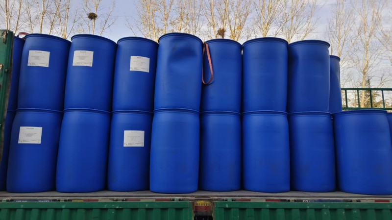 馬石油聚乙二醇400發(fā)貨前往獸藥工廠的現(xiàn)場.jpg 馬石油聚乙二醇400發(fā)貨前往獸藥工廠的現(xiàn)場.jpg